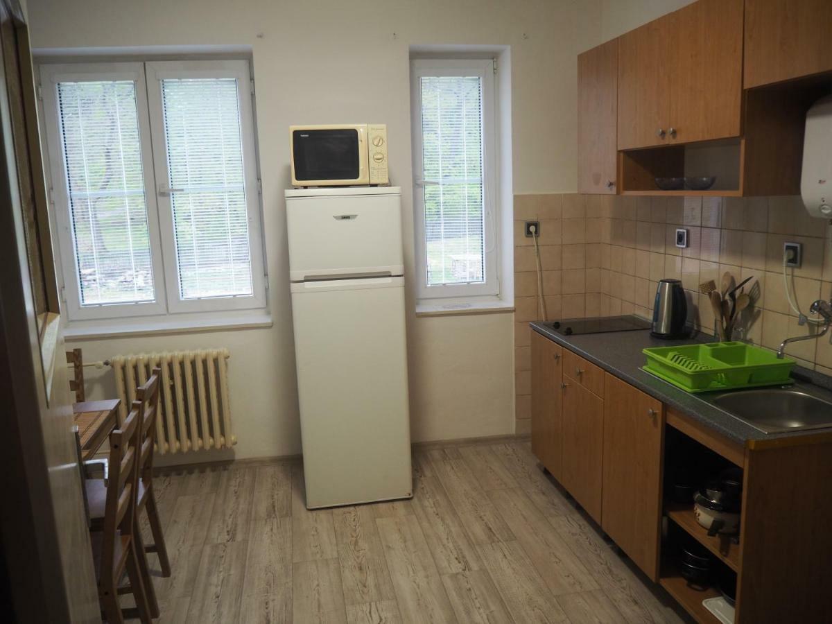 Economy Apartments Ceske Svycarsko Hrensko Exterior photo